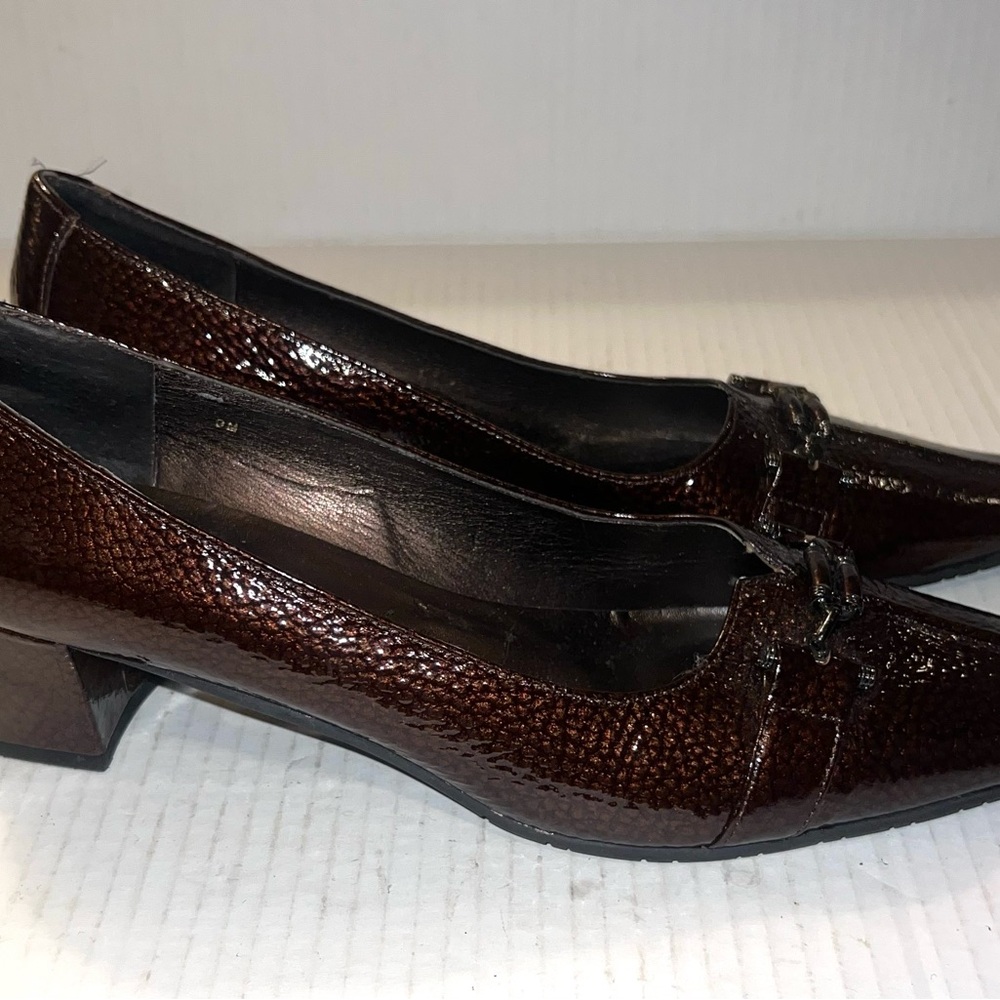 Nine West Women's Brown Patent Crocodile Embossed Block Heel‎ Pumps Size 9M